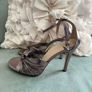 Gucci metallic sandal heel size 39